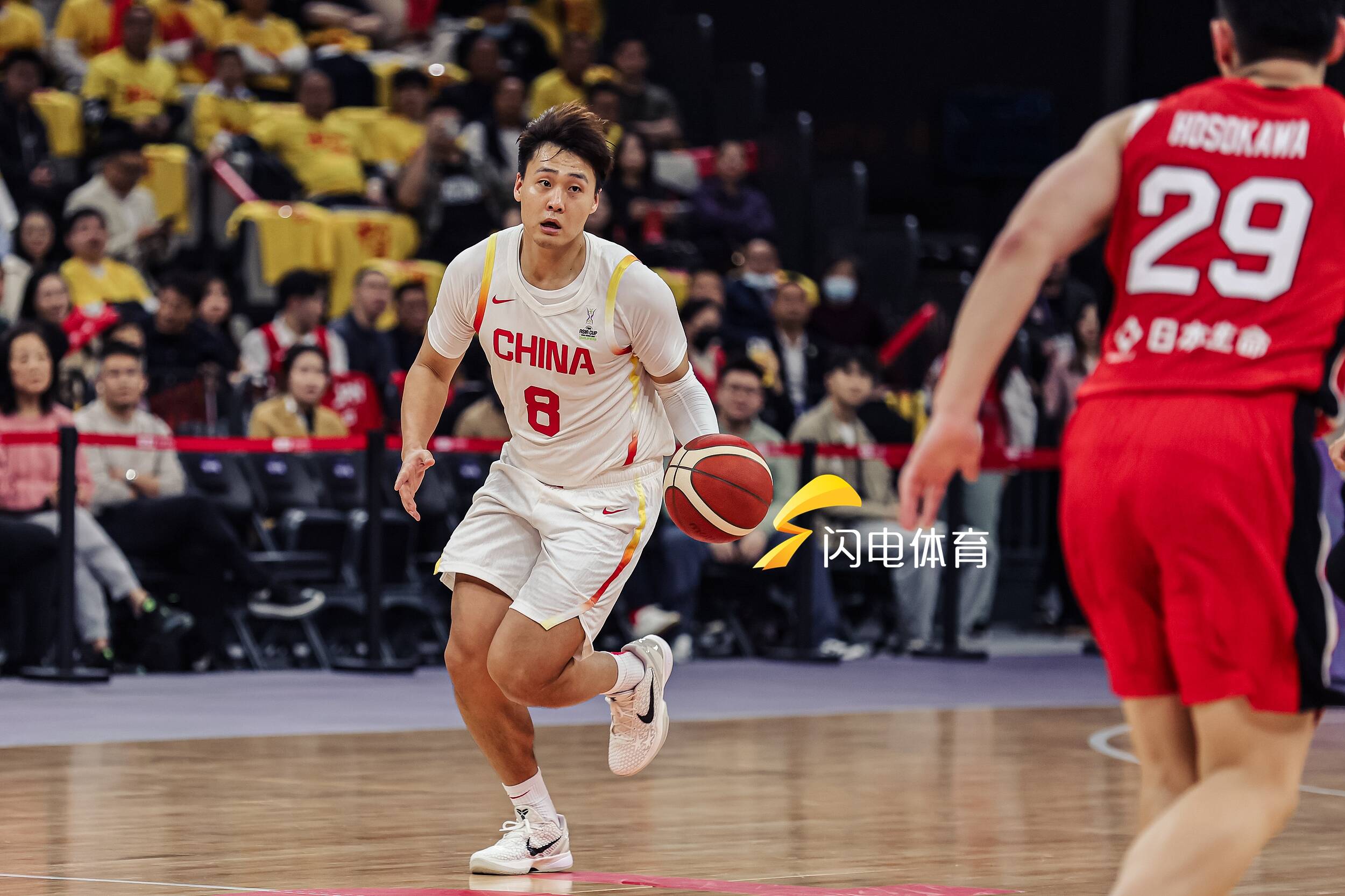 关于中国男篮国家队选拔赛，球员争夺入选CBA梦想的信息