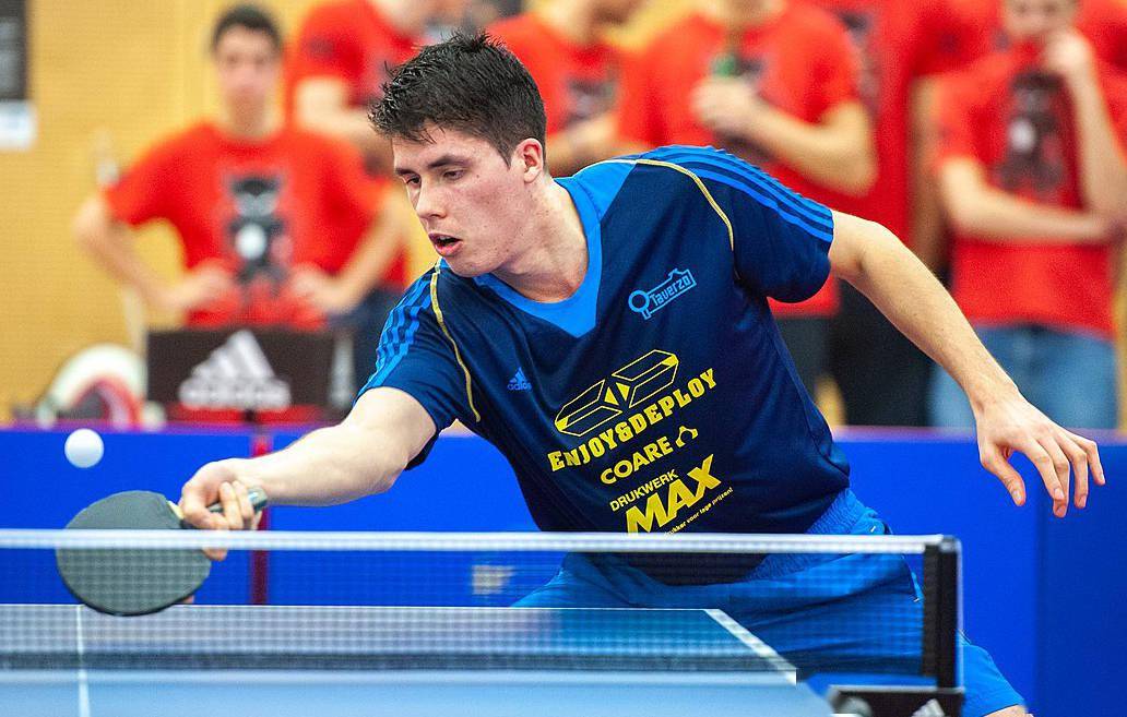 芬兰选手斗志昂扬，独揽乒乓球冠军