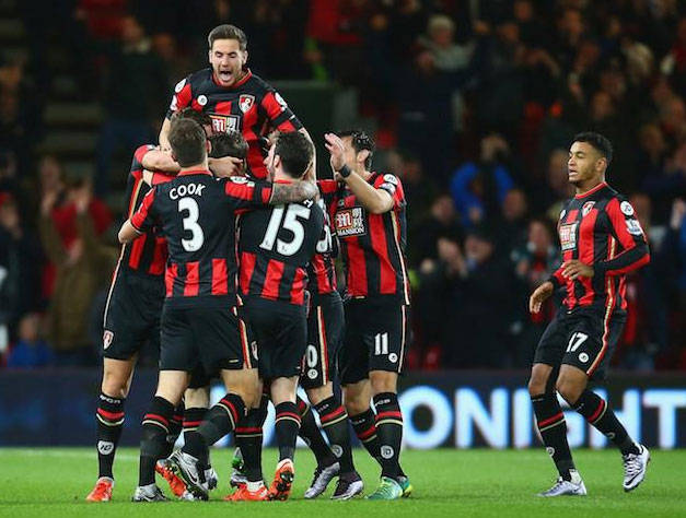 客场作战难度增大,球队全力抗衡取得平局 客场作战难度增大,球队全力抗衡取得平局