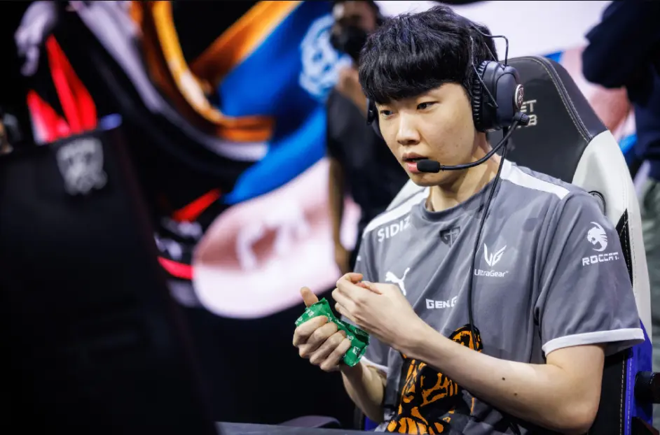 JDG翻盘G2，Deft拿下关键大龙2025世界赛2:1（北京）