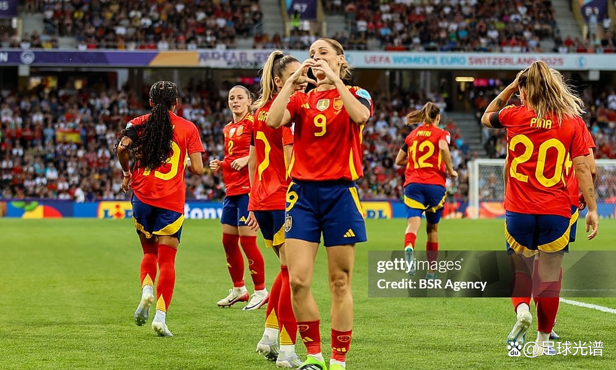 荷兰女足国家队晋级欧洲杯半决赛
