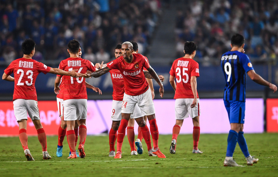 包含上港客场继续稳定，保持领先的词条