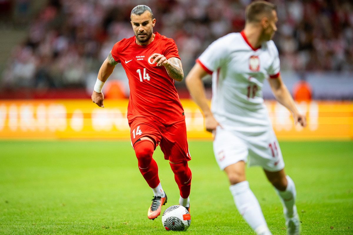 关于葡萄牙鏖战克罗地亚，阿尔巴完成帽子戏法的信息