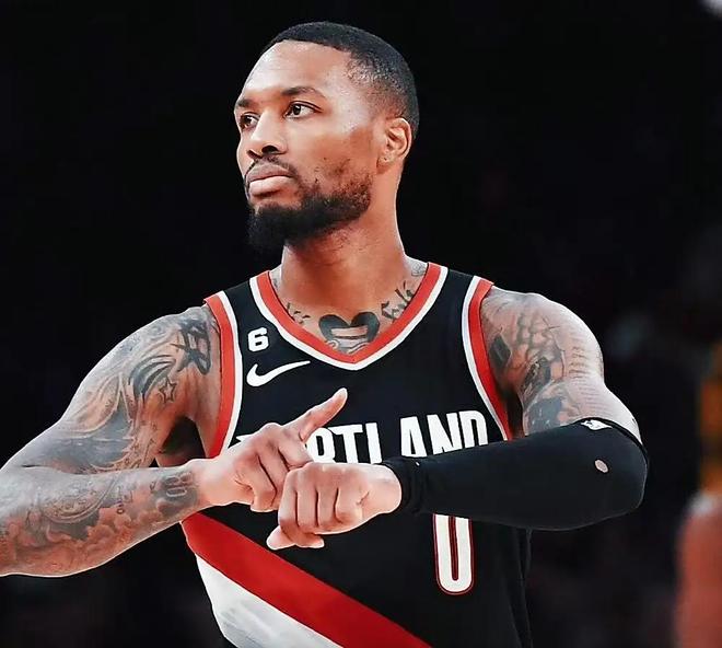 关于法国男篮轻取湖人B队,利拉德制霸全场的信息 关于法国男篮轻取湖人B队,利拉德制霸全场的信息