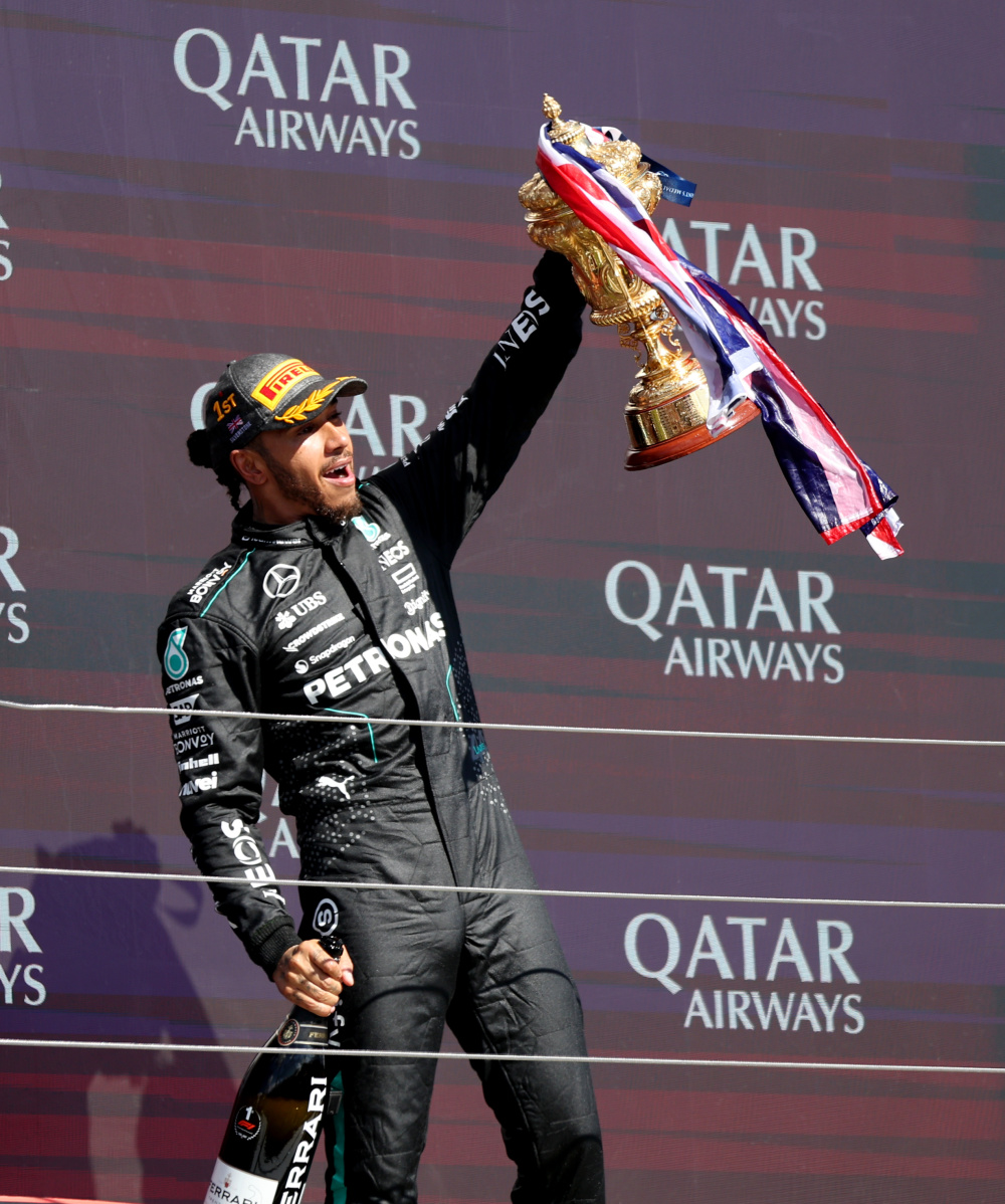 包含哈斯车队轻取阿斯顿马丁，汉密尔顿惊艳四座的词条